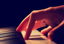 红牛莱比锡紧追领先者，势不可挡